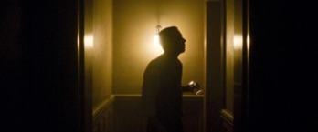 Inquietante entrada en la mente. (‘Earwig’)