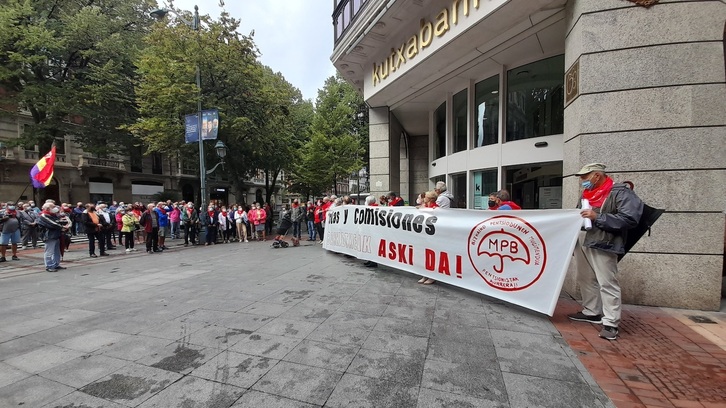 Pentsiodunen mobilizazioa Bilboko erdigunean. (EP)