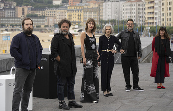 El equipo de ‘La abuela’. (Jagoba MANTEROLA/FOKU)