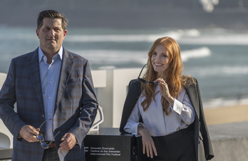 Michael Showalter y Jessica Chastain, en el photocall. (Andoni CANELLADA/FOKU)