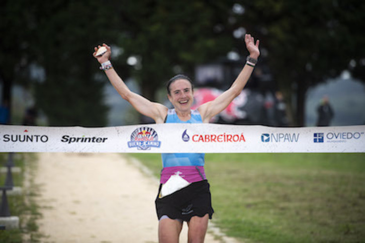 Maite Maiora entrando en la línea de meta de la tercera y última etapa. (Gianfranco TRIPODO)
