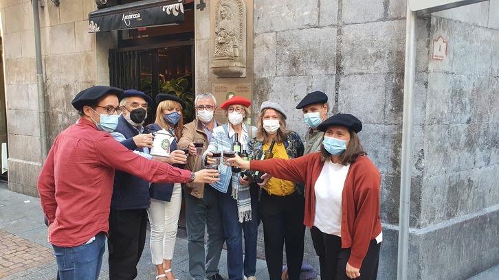 Responsables de Txikitero Artean anunciando la 58ª edición de la Fiesta de los Txikiteros.