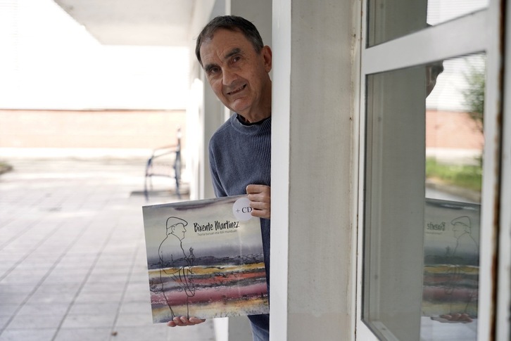 Bixente Martinez, Andoainen, bere bakarkako lehen diskoa aurkezten. (Andoni CANELLADA / FOKU)
