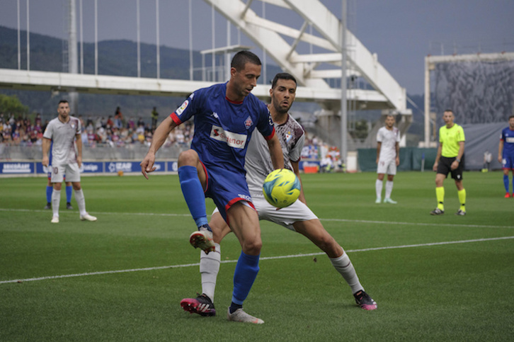 Amorebietak bigarren astez jarraian hartuko du Lezaman «oilar» baten bisita. (Aritz Loiola/Foku)