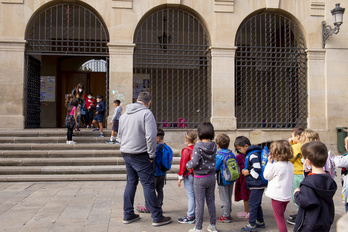 Un grupo de niños de la escuela de San Frantzisko, esta semana. (Iñigo URIZ/FOKU)