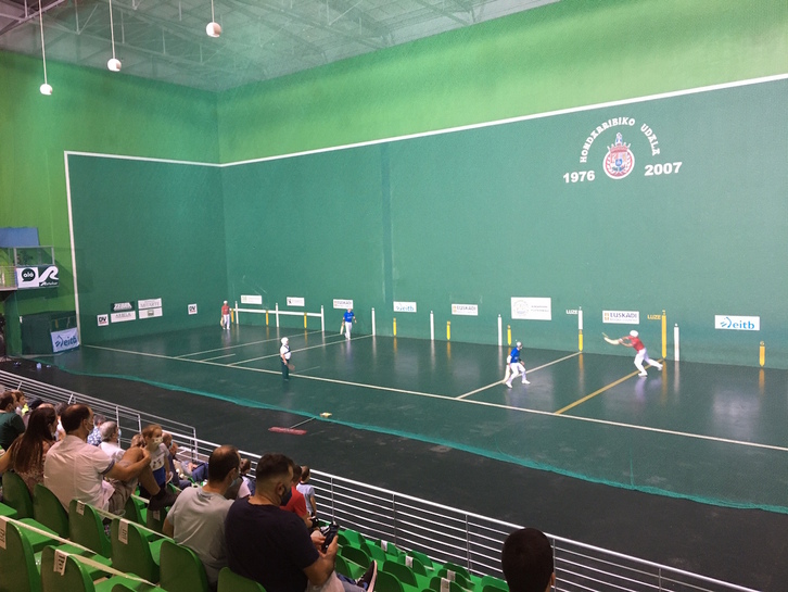 Hoy se han disputado los dos últimos partidos de la liguilla en el frontón Jostaldi (JAI ALIVE)