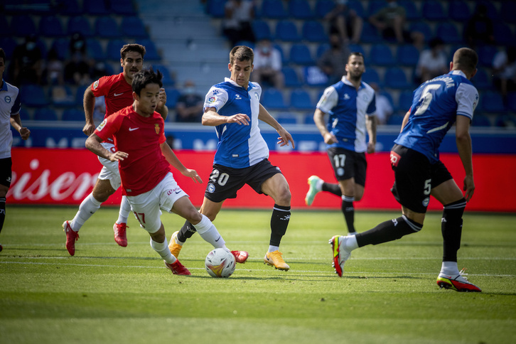 Pere Pons, Mallorcaren aurkako Liga partidan. (Jaizki FONTANEDA/FOKU)