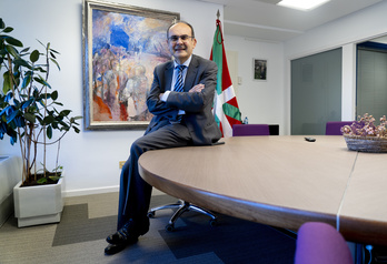 Jaime Tapia guía el nuevo modelo a implantar tras la transferencia. (Raúl BOGAJO | FOKU)