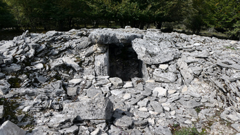 Dolmen de Arteko Saro, ubicado en el Parque Natural de Urbasa. (IÑAKI VIGOR)