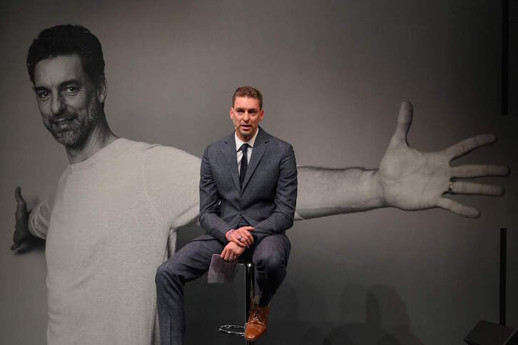 Pau Gasol, durante el acto en el que ha anunciado su retirada. (Lluis GENÉ/AFP) 