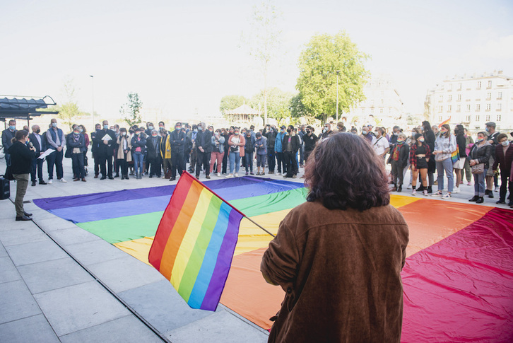 Movilización en Baiona organizada por el colectivo LGTB+ Les Bascos. (Guillaume FAVEAU)