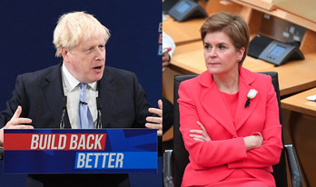 Boris Johnson y Nicola Sturgeon tratan de aguantar el pulso. (AFP)