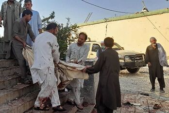 Al menos 50 muertos tras estallar una bomba en Kunduz. (AFP)