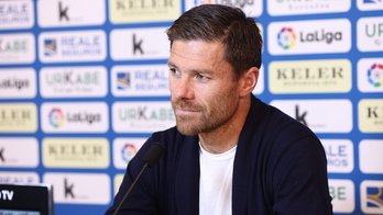 Xabi Alonsok Ponferradina egiten ari den denboraldi bikaina azpimarratu du. (Real Sociedad)