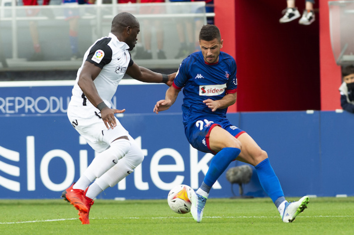 El Amorebieta disputó su mejor partido del curso frente al Sporting. (Monika DEL VALLE/FOKU)