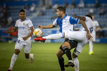 Edgar Mendez Real Madrilen aurkako norgehiagokan. (Jaizki FONTANEDA / FOKU)
