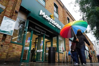 Imagen de la cadena de supermercados Morrisons. (Niklas HALLEN / AFP) 