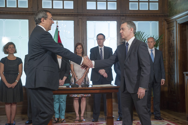 José Luis Bilbao prometió su cargo ante Iñigo Urkullu en 2005. (Juanan RUIZ/FOKU)