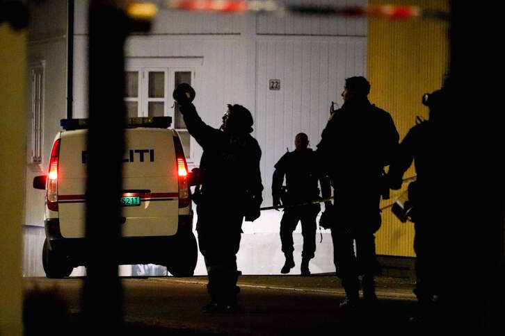 Despliegue de la Policía noruega tras el incidente. (Hakon MOSVOLD LARSEN/NTB/AFP)