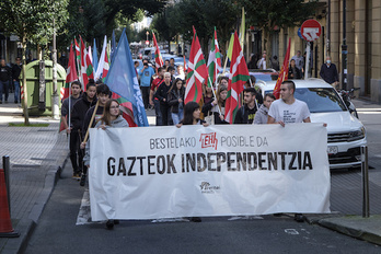 Manifestación por la independencia que precedió a las identifaciones policiales. (Jon URBE-FOKU)