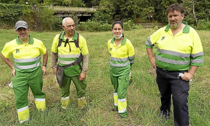 MC Zerbitzuak mikrokooperatibako langileak. (Jagoba MANTEROLA/FOKU)