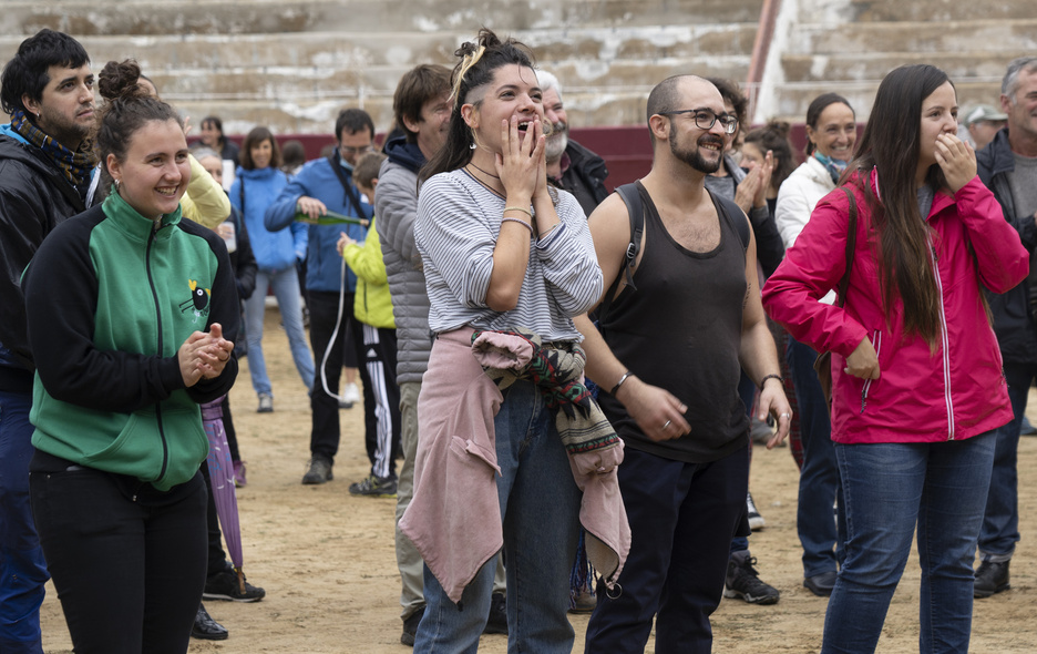 Haur nahiz helduek izan dute egunaz gozatzeko aukera. (Raul BOGAJO/FOKU) Haur nahiz helduek izan dute egunaz gozatzeko aukera. (Raul BOGAJO/FOKU)