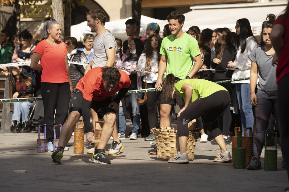 Herri kirolak larunbatean. (Jagoba MANTEROLA/FOKU) Herri kirolak larunbatean. (Jagoba MANTEROLA/FOKU)