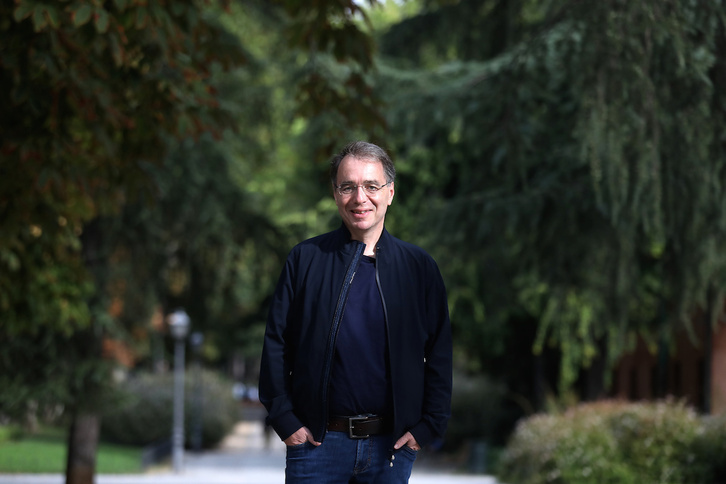 David Safier, autor de ‘Miss Merkel. El caso de la canciller jubilada’. (J. DANAE / FOKU)