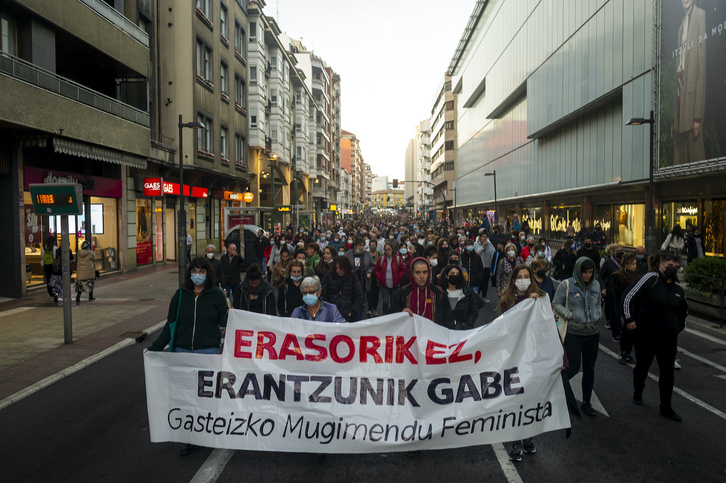Manifestación celebrada la semana pasada en Gasteiz para denunciar la muerte de Erika Tavares. (Jaizki FONTANEDA/FOKU)