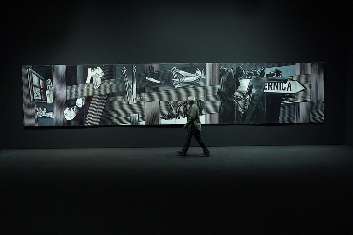 Agustin Ibarrolaren ‘Guernica’ koadroa. (Aritz LOIOLA/FOKU)