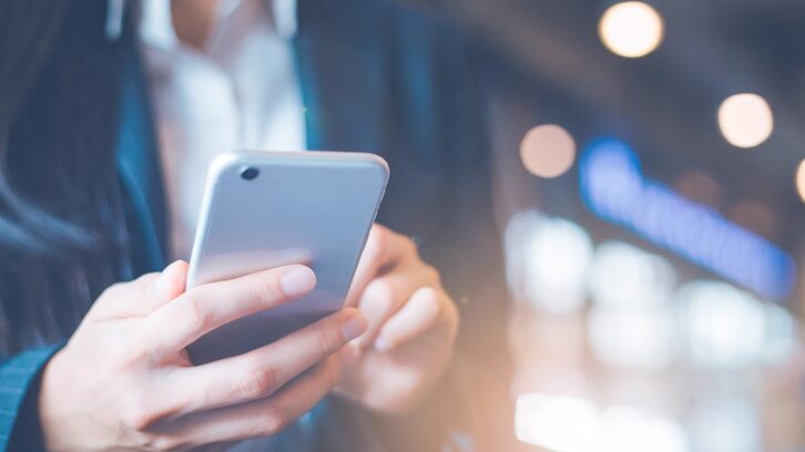 La OCU ha realizado un estudio con el fin de conocer la calidad de la red móvil en el Estado español. (OCU)