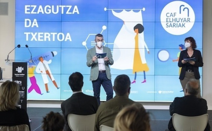 CAF-Elhuyar azken sarien banaketa, irudian. (Gorka RUBIO/FOKU)