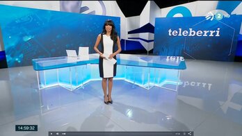 África Baeta, presentadora de Teleberri.