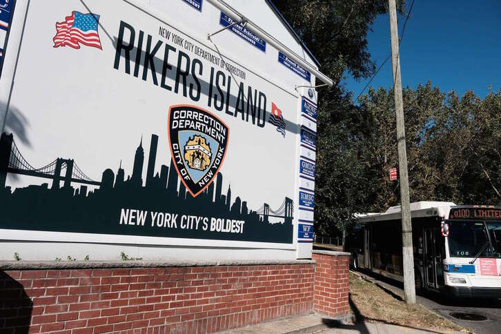 Entrada de la prisión de máxima seguridad de Rikers Island, en Nueya York. (Spencer PLATT/AFP)