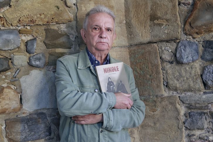 Edorta Jimenez, ‘Nikole Bijotzekua’ liburuaren aurkezpenean. (Maialen ANDRES/FOKU)