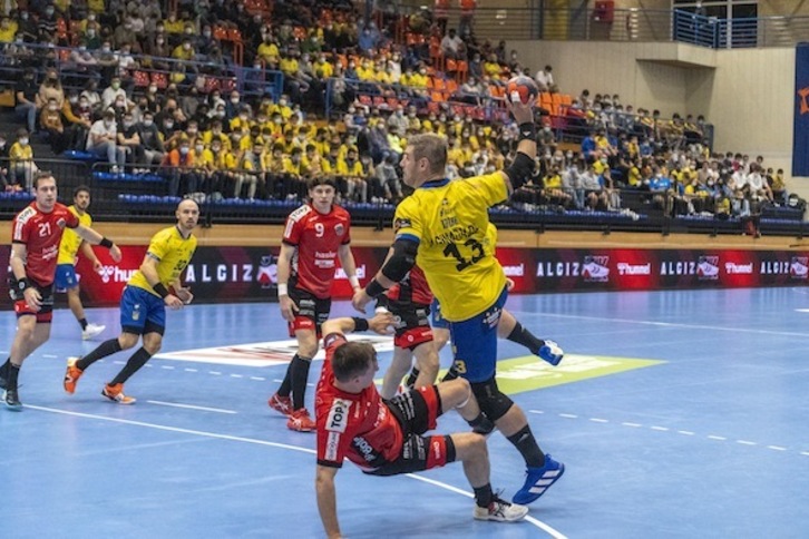 Julen Aginagalde ha sido uno de los artífices de la victoria irundarra. (Gorka RUBIO / FOKU)