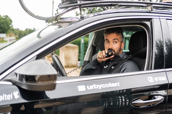 Ion Lazkano, en el coche del Laboral Kutxa, quiere seguir con una progresión positiva. (Prensa FUNDACIÓN EUSKADI)