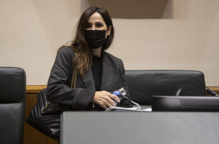 La presidenta, Bakartxo Tejeria, decidió la repetición de una votación contraria a los intereses de su partido. (Josu CHAVARRI-PARLAMENTO)
