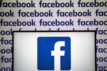 La red social Facebook eliminará su sistema de reconocimiento facial en fotos y vídeos. (Loic VENANCE / AFP) 