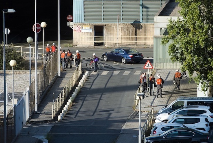 Acceso a la Acería Compacta de Bizkaia (ACB), ubicada en Sestao. (Luis JAUREGIALTZO/FOKU)