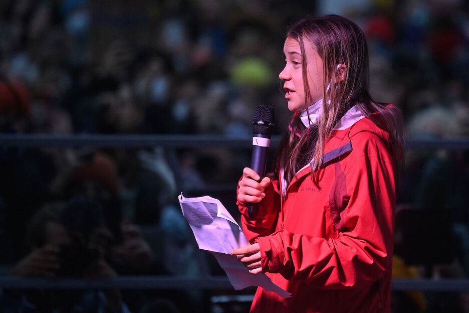 Greta Thunberg hablando tras la manifestación contra el cambio climático en Glasgow. (Ben STANSALL / AFP) 