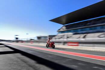 Bagnaia celebra su sexta "pole". (Patricia DE MELO MOREIRA / AFP)