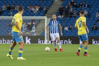 La lesión de Arambarri, en la imagen en el partido ante Las Palmas, complica la alineación a su técnico. (Gorka Rubio/Foku)