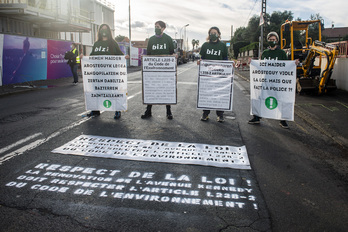 Bizi! avait dénoncé l'absence de piste cyclable dans le futur réaménagement de l'avenue Kennedy à Biarritz, en décembre 2020. © Guillaume FAUVEAU