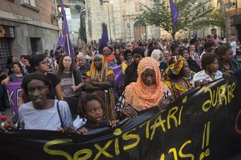 Imagen de archivo de una manifestación para denunciar el crimen machista de Maguette Mbeugou en 2018 en Bilbo. (Monika DEL VALLE/FOKU)