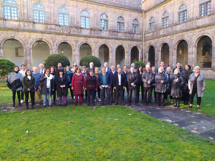 ELEN-Hizkuntza Berdintasunaren Aldeko Sareak modu presentzialean egin du aurtengo Batzar Nagusia Santiago de Compostelan. (Kontseiluak utzitako argazkia)