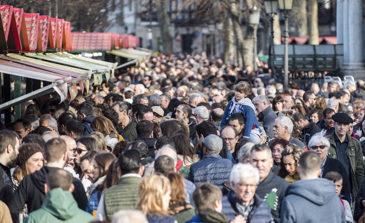 Ferias como la de Santo Tomás podrían verse afectadas por la suspensión. En la imagen, Bilbo en 2019. (Marisol RAMÍREZ / FOKU)