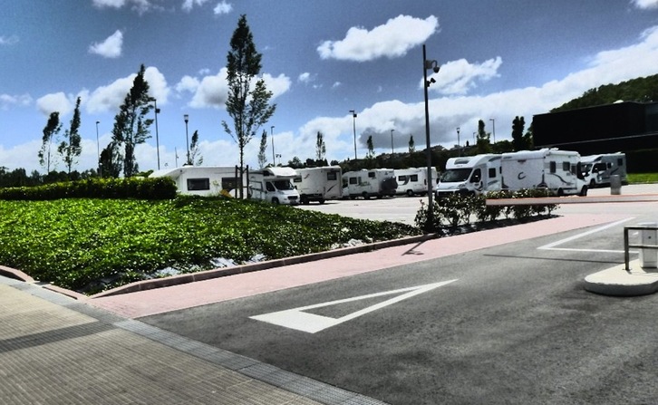 Imagen del aparcamiento de autocaravanas existente en Trinitarios. (AYUNTAMIENTO DE IRUÑEA)