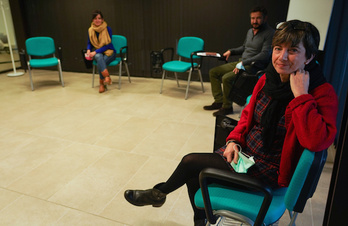 Ardanaz, García-Casal y González, en una de las salas que se usan para terapia grupal. (Jagoba MANTEROLA/FOKU)