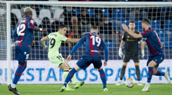 Zarraga bigarren zatian zelairatu zen Levanteren kontra. (@AthleticClub)